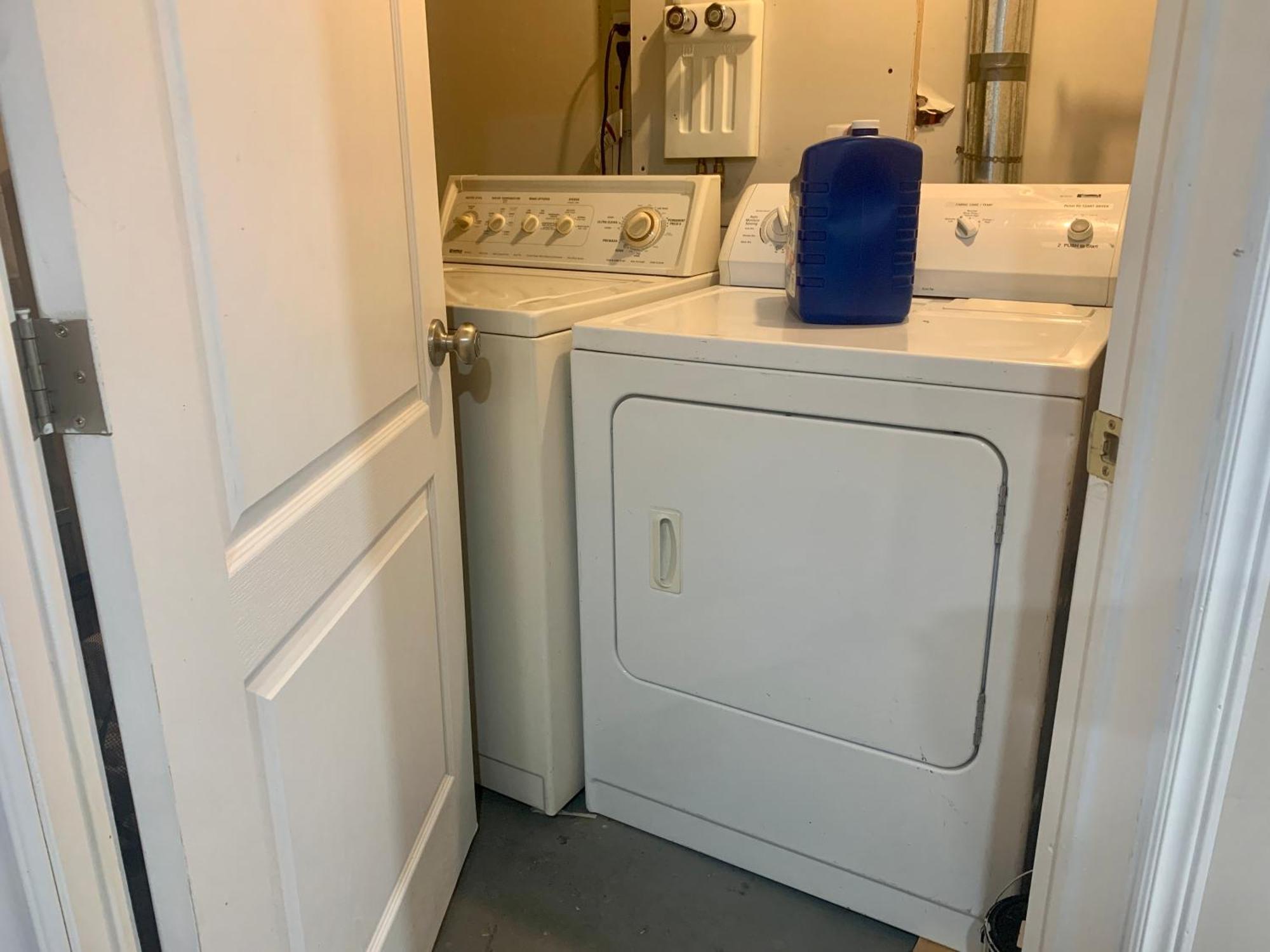 1 Room In A Cozy And Beautiful Basement Guelph Exterior foto